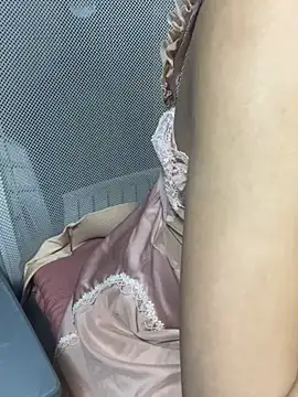 Mina048 webcam