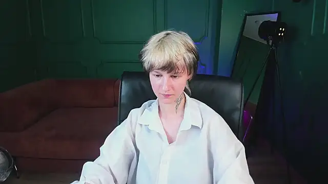 Senpai_Sins webcam