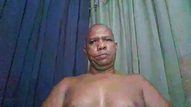 bigblackcock75 webcam