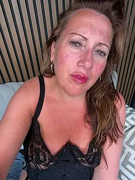 xsexycurvymilf webcam