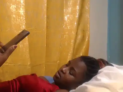 Sexxy-skinny webcam