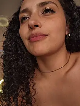 Lucy_Marin webcam