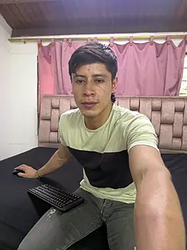 Sexytaty2022 webcam