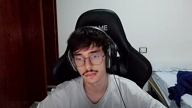 gabrielNovin17cm webcam