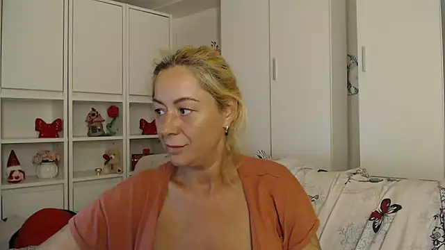_karolynesyera_ webcam