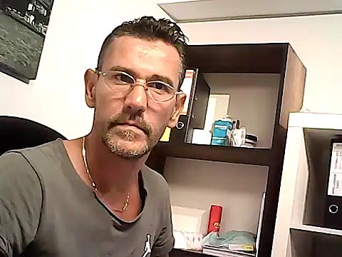 mastercharisma35 live cam on StripChat