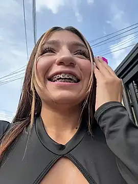 Isabella18_pink webcam