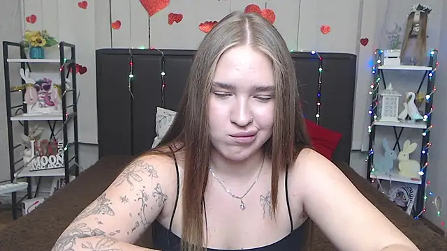 LauraHlot webcam
