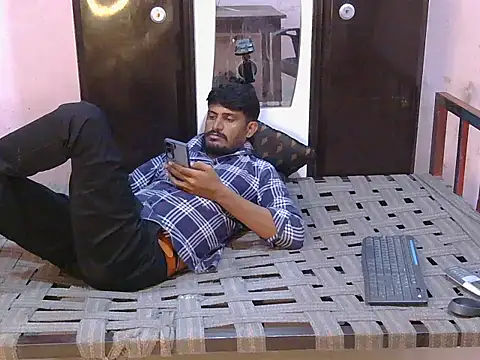 HotXKrish webcam