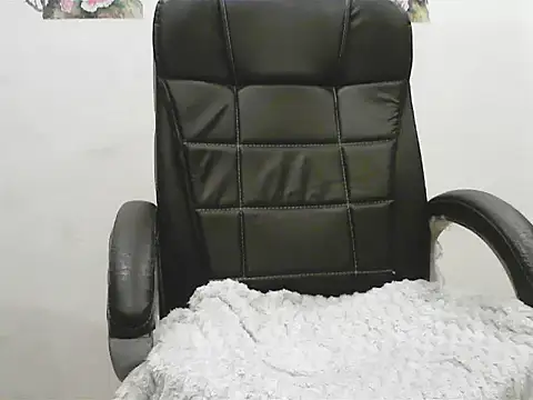 short_girl_ webcam