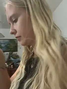 Ellie-rosee webcam