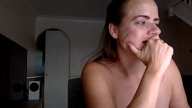 ElizabethArden42- webcam