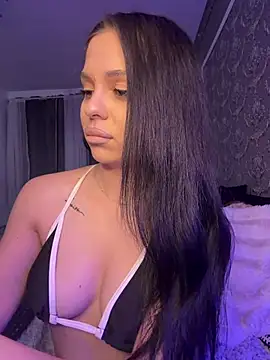 Olivia_Noor webcam