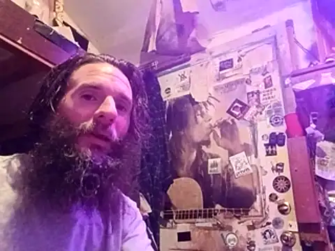 nearby_causual webcam
