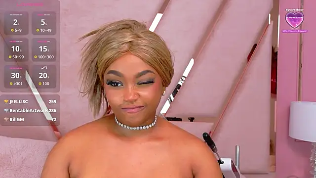 TiannahGlow webcam