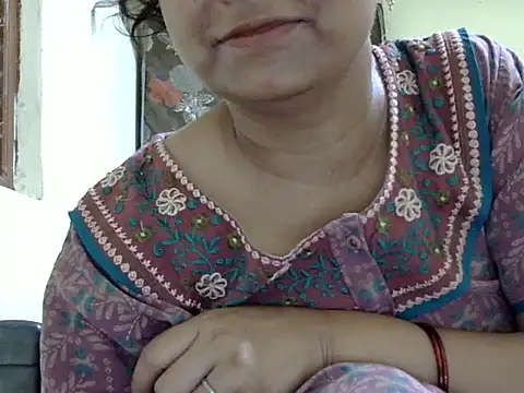 Pyari_Hina webcam