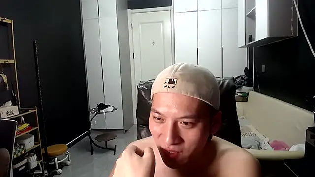 yichen008 live now