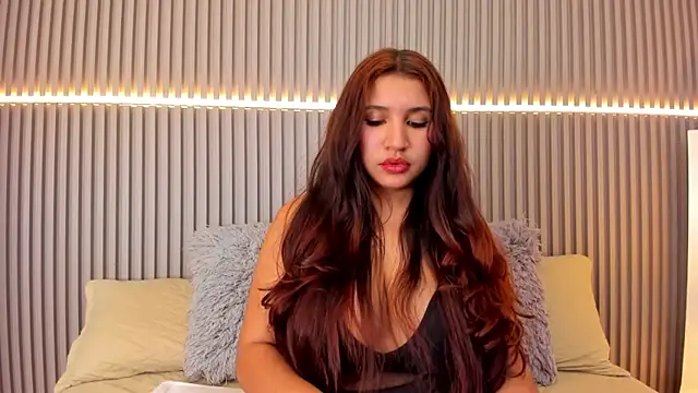 Victoria_Rosee webcam