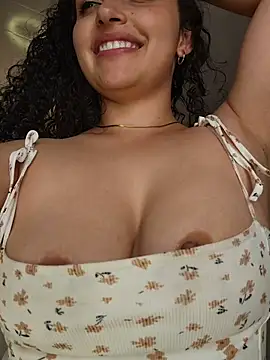 Lucy_Marin webcam