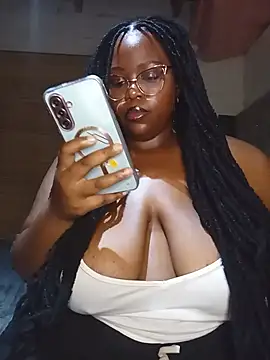 AaliyahBlackXO webcam