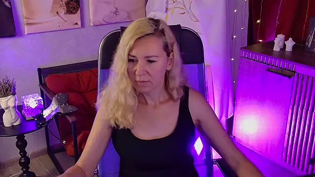 DonnaSmitth live cam on StripChat