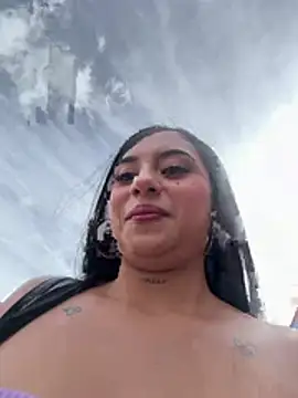 LilacNoir webcam