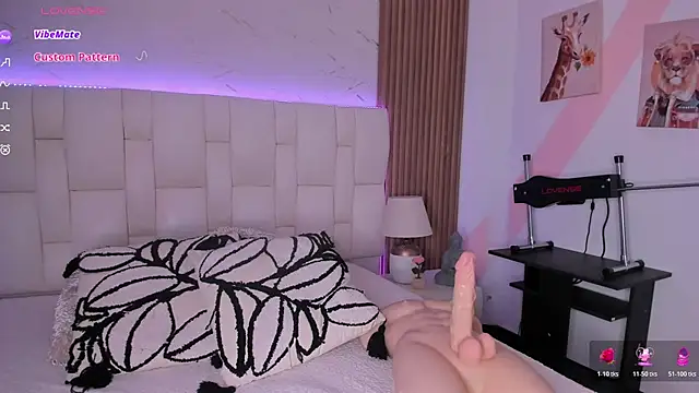 isabella_whiithe webcam