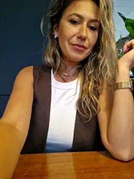 CelynaRoss webcam