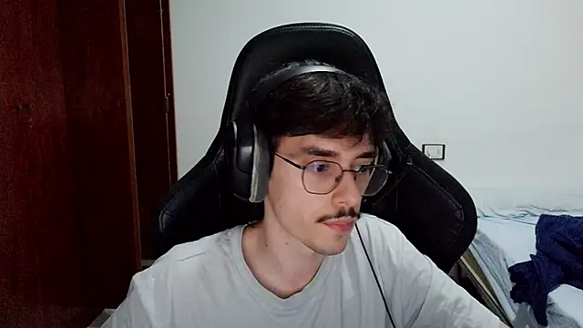 gabrielNovin17cm webcam