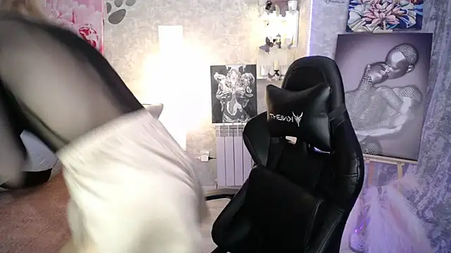 NickyAdamidi webcam