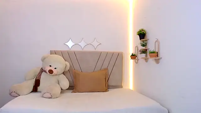 zara_cute Live Web Cam Show
