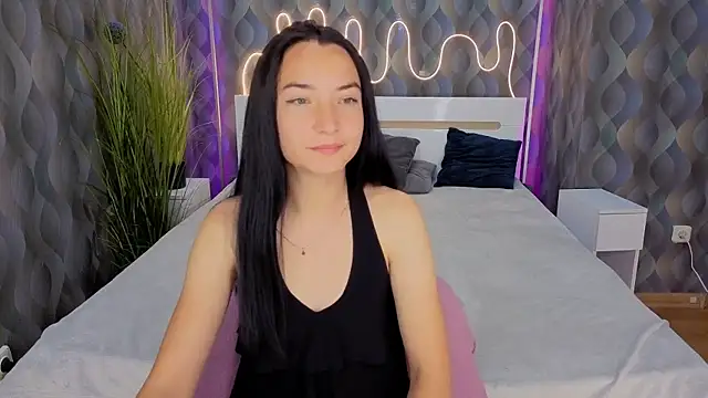 Yr_Shy_Bae webcam
