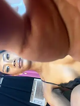 Tarah_victoria_collins webcam