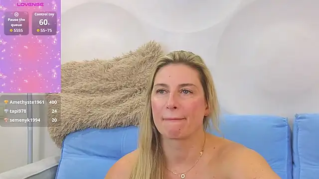 Lady_Murenza webcam