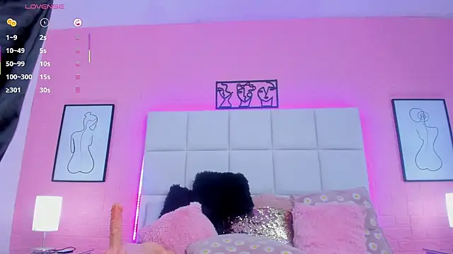 charlotte_kisss webcam
