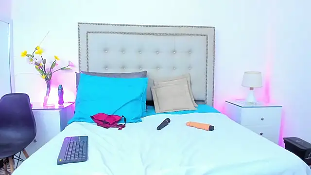 Paulynavera webcam
