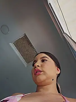 Pretty_Julieta webcam