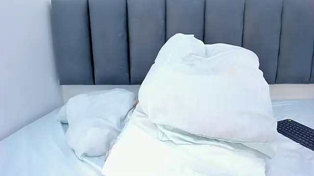 sam_doll_ webcam