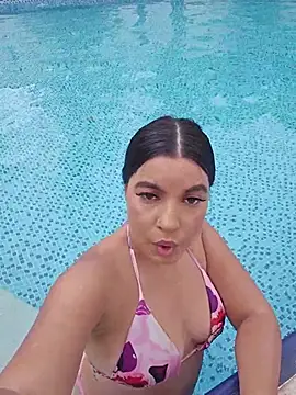Pretty_Julieta webcam