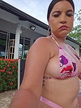 Pretty_Julieta webcam