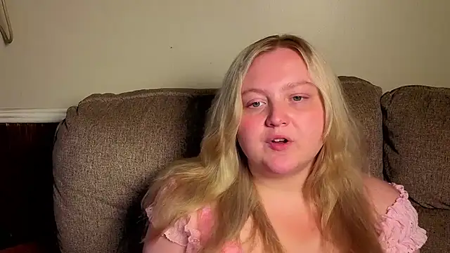PhatAssBlond webcam