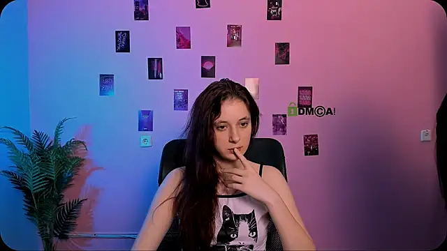 nami_glow webcam