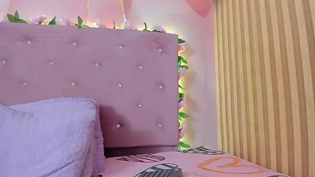 lovely__kiss__ webcam