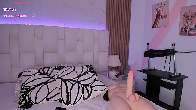 isabella_whiithe webcam