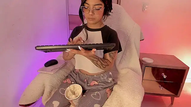 sofi_soft_ (F young) - suck my cock mmmm