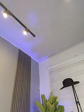 Elise-Leyton webcam