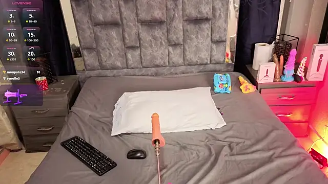 LeoMonnroe webcam