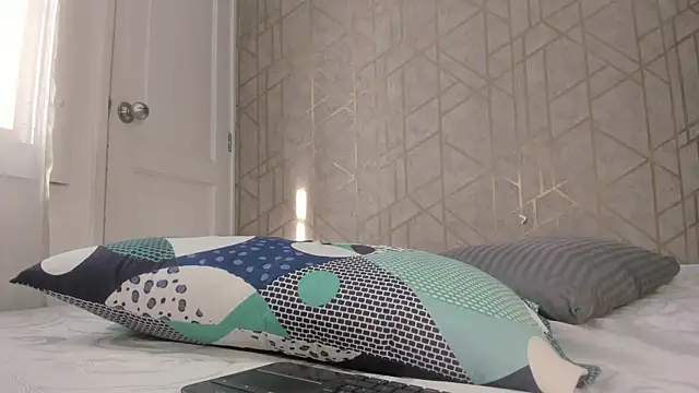 MiiaaVelvet webcam