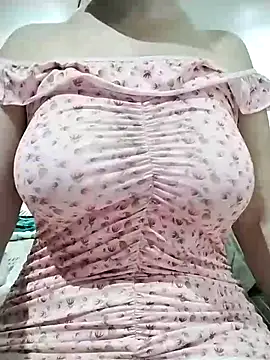 soka_123 (F young) - تجلبخ و مص حلمات الصدر