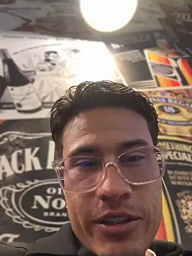 TavoHot_ live cam on StripChat